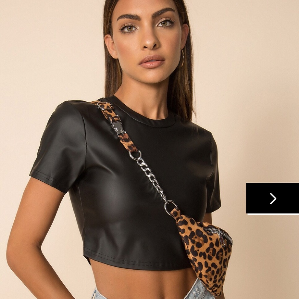 Superdown jeneane faux leather top | Small